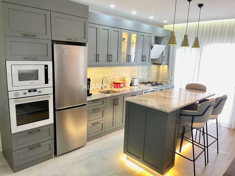 AVSALLAR'DA ÖZEL TASARIM 2+1 LÜKS EŞYALI SİTE İÇERİSİNDE SATILIK DAİRE